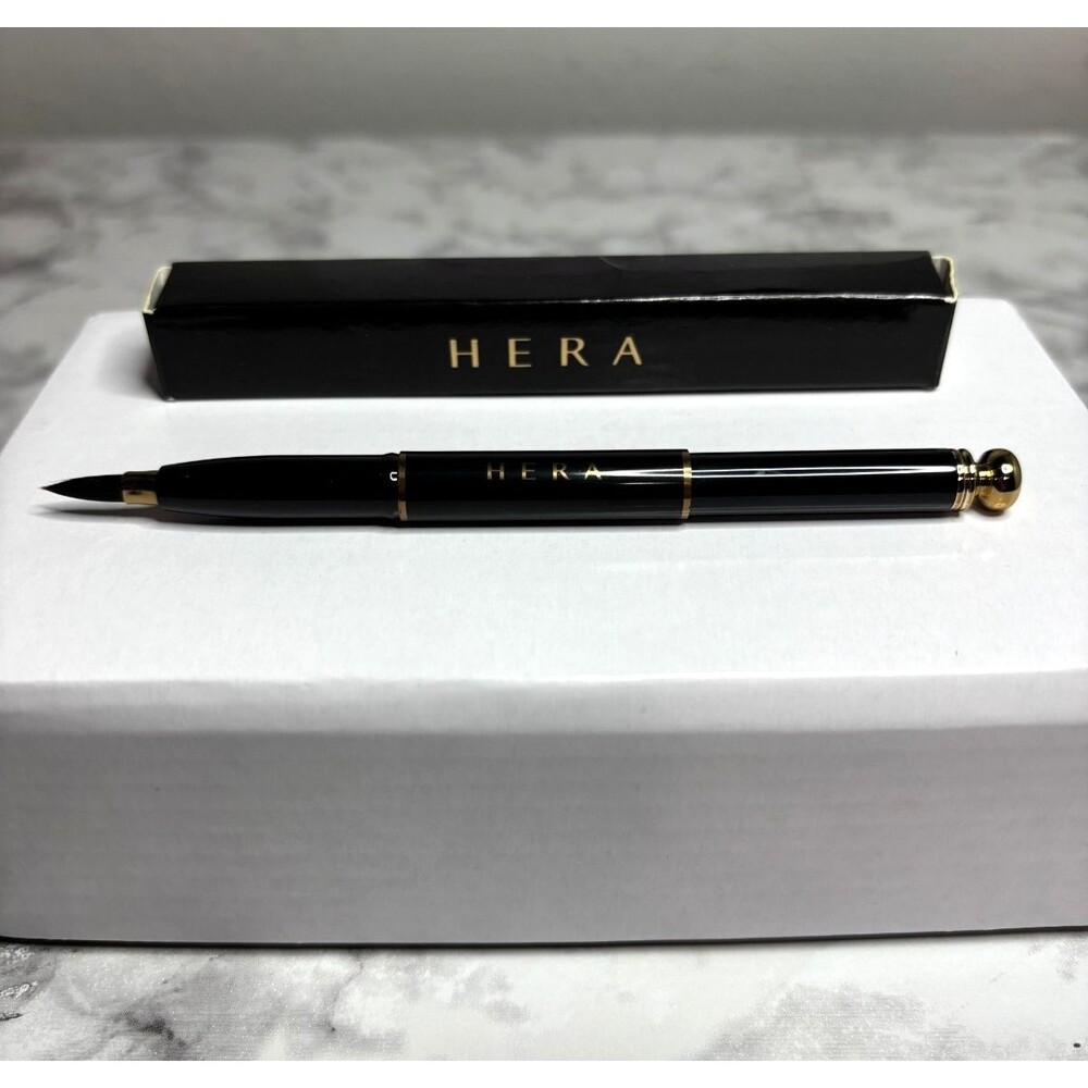HERA Rouge Holic Lip Brush - New in Box